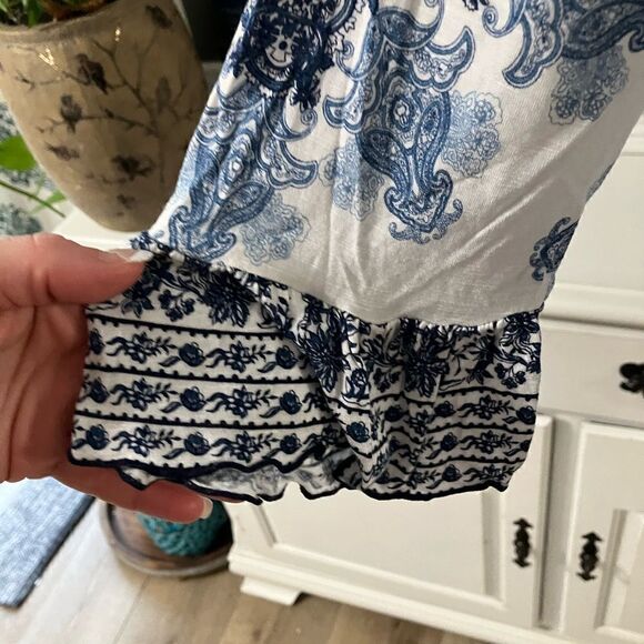 Medallion Pullover Top Size XL INC International Concepts - Picture 3 of 9